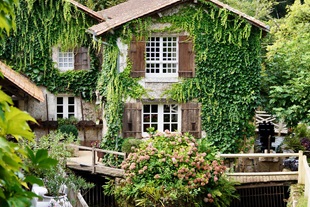 Le Moulin du Roc, France