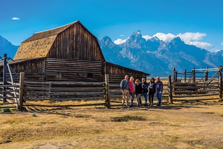 Tauck Small Groups - Yellowstone & the Grand Tetons