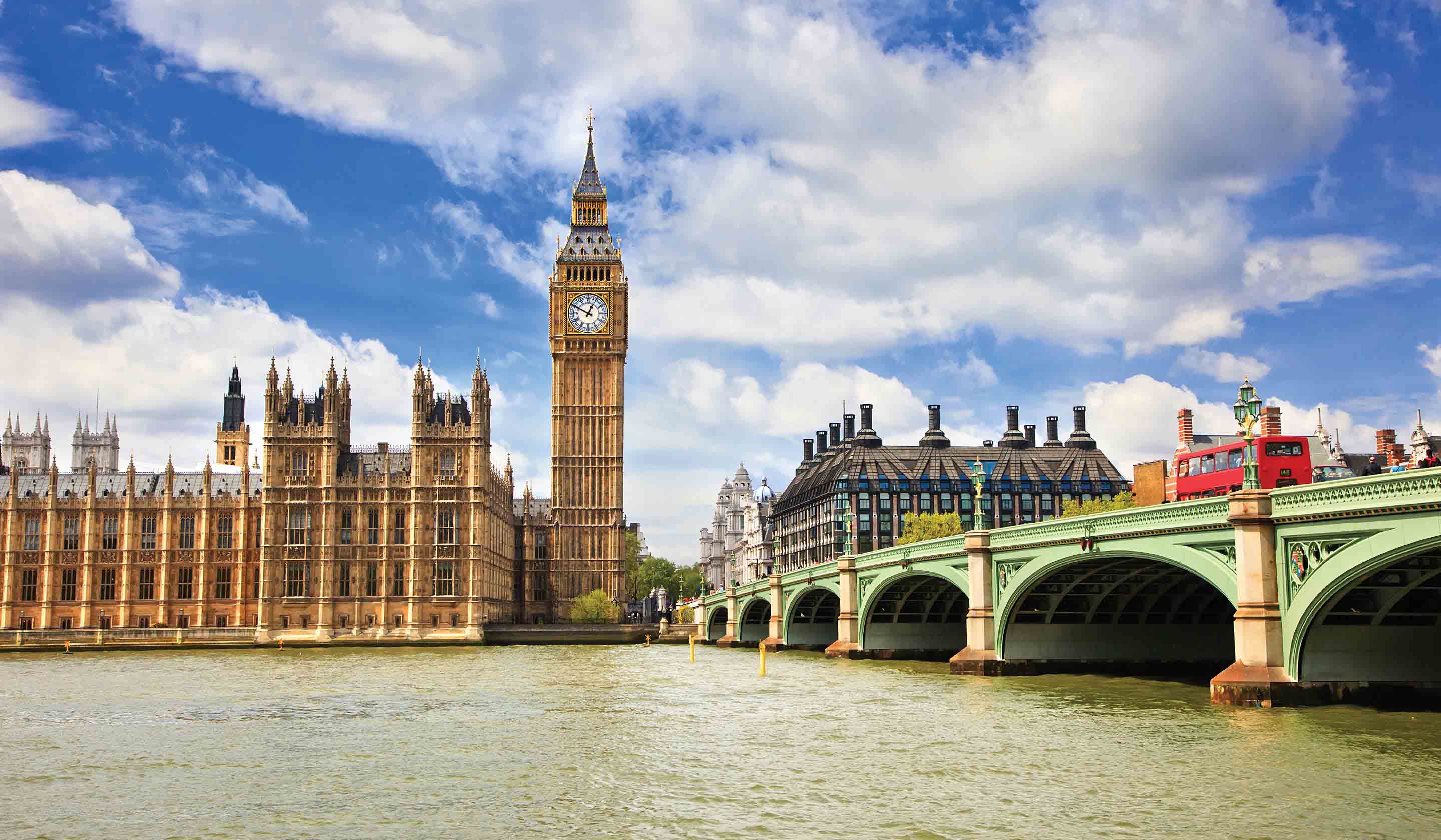 Week in London Paris Escorted Tour